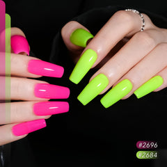 GAOY matte top coat bottle closeup for velvet finish looks