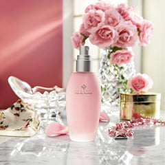 Garden Botanika Heart EDP close-up highlighting gardenia, jasmine, and rose notes.