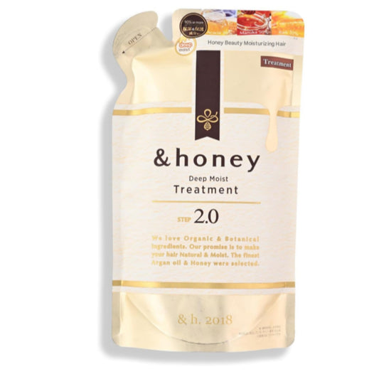 GASHINA STORY &-Honey Deep Moist Treat-ment bottle closeup for intense hydration.