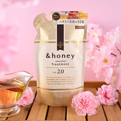 GASHINA STORY honey-infused hair oil application demonstrates nourishing touch.