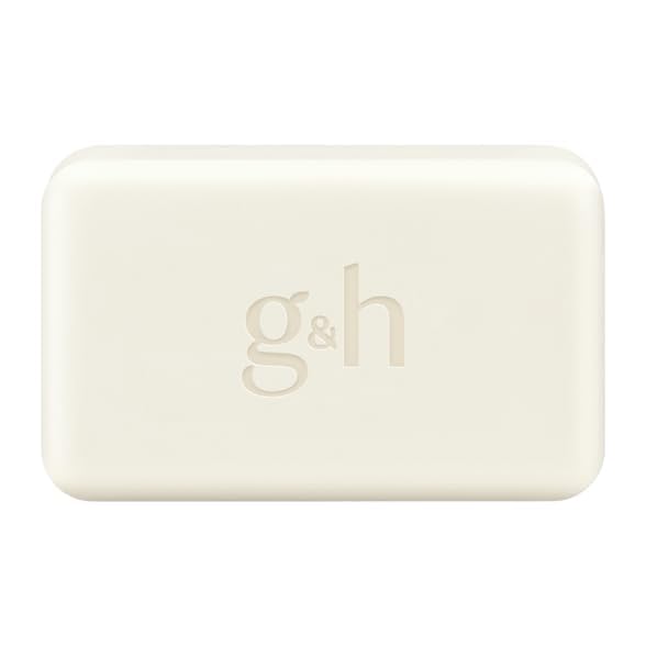 GH PROTECT Bar Soap with green tea removes impurities and refreshes the skin.