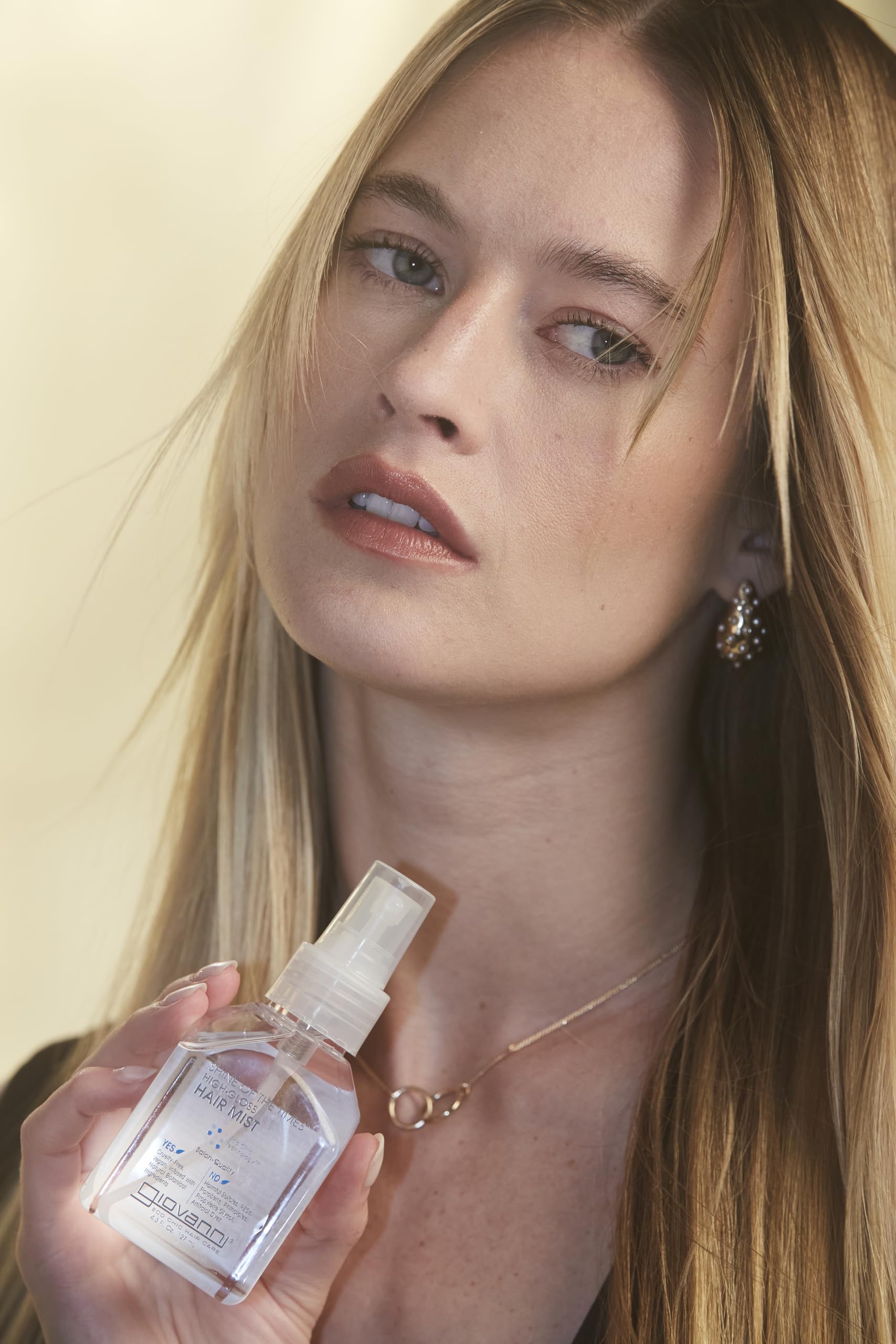 Giovanni Shine of the Times gloss finish enhances smooth, sleek post-styling hair.