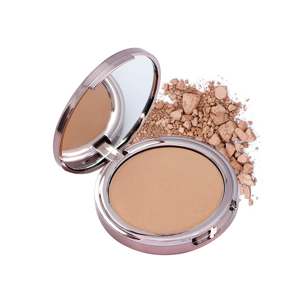 Girlactik Luminous Face Powder compact close-up for natural glow and smooth skin.