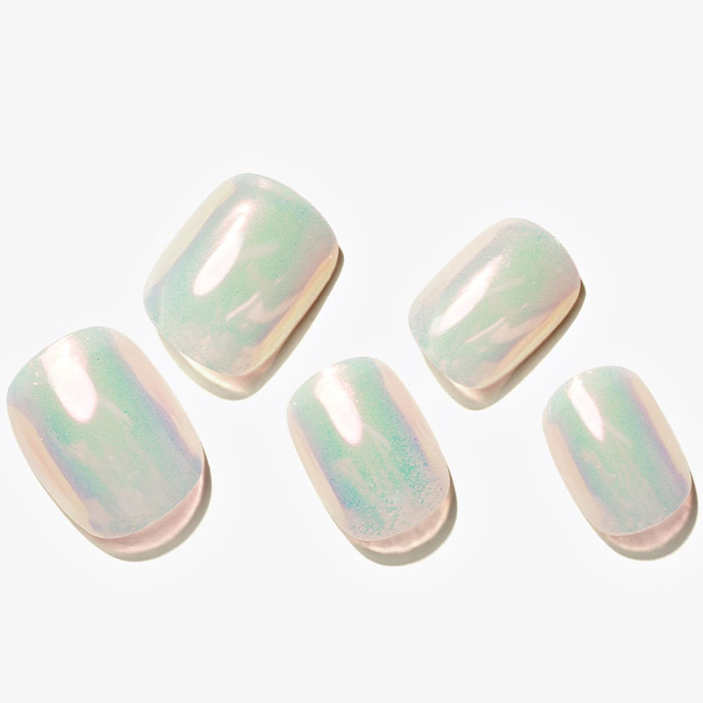 GLAMERMAID Glazed Handmade Gel Nails deliver a glossy salon finish.