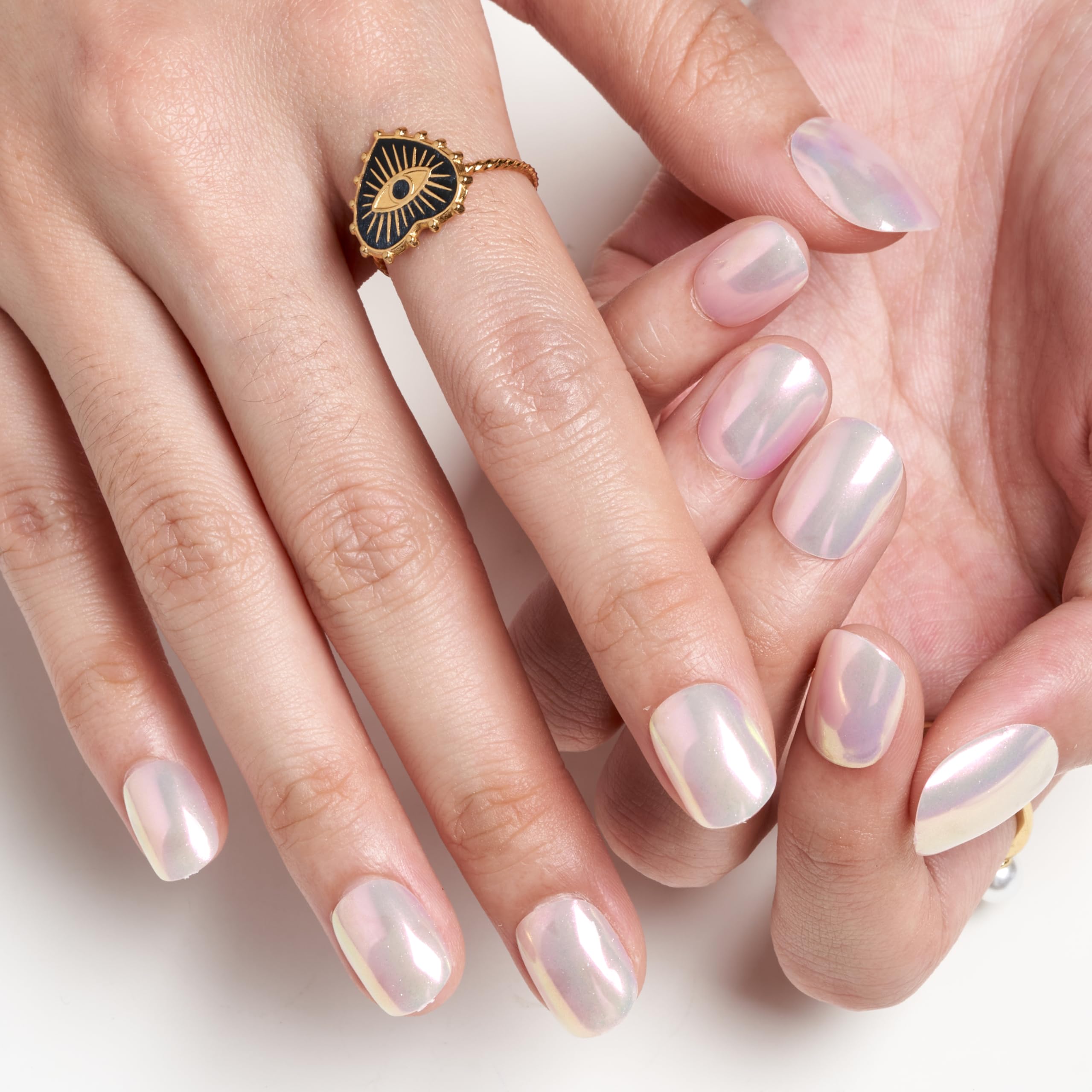 GLAMERMAID Glossy Round Fake Nails with a smooth, natural-looking fit.