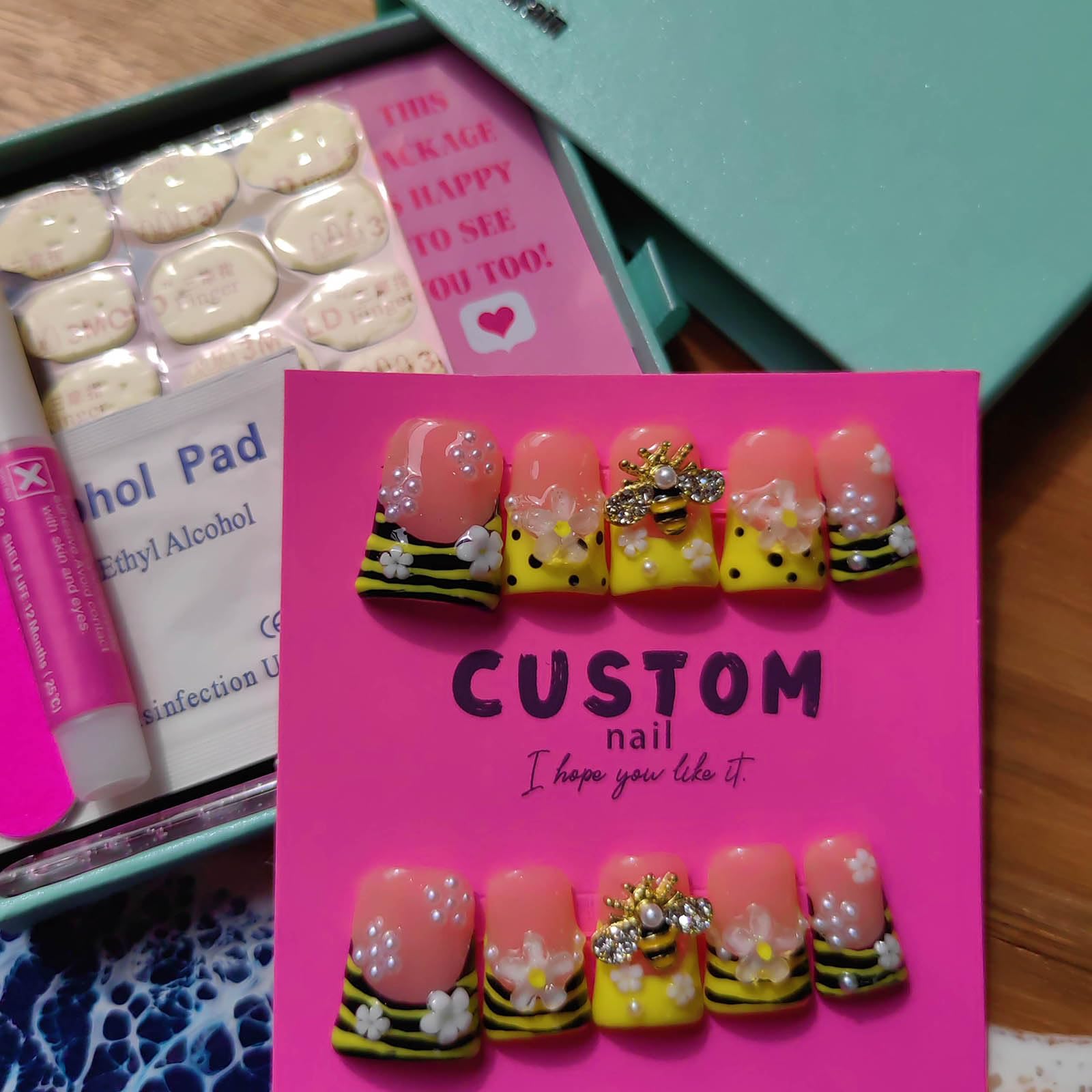Gleamrain duck nails glue-on design for easy at-home manicure.