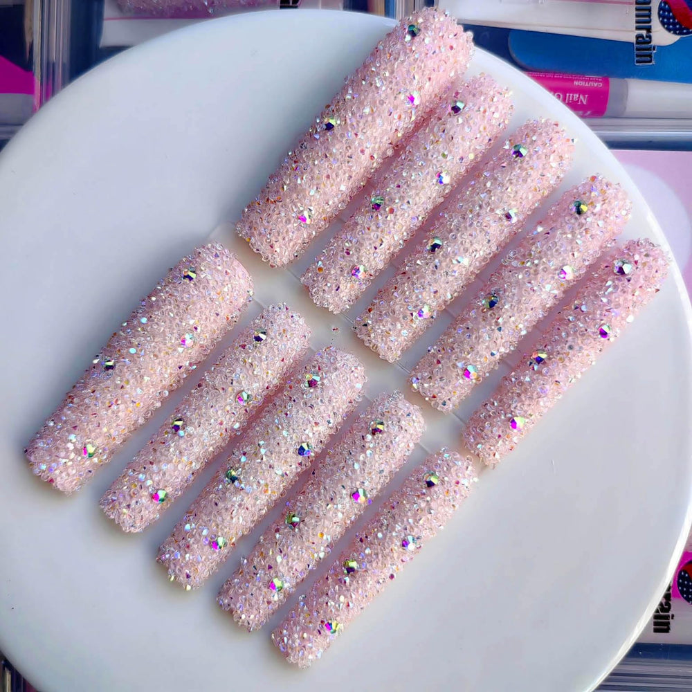 Gleamrain extra-long nails feature soft color bases for versatile looks