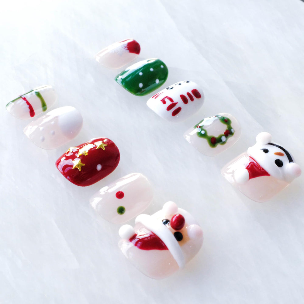 GLORS glitter accents nails for light-catching holiday glam.
