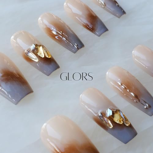 GLORS coffin-shaped nails nude gray gradient for a modern silhouette