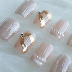 GLORS Easy application and removal for quick nail upgrades at home.