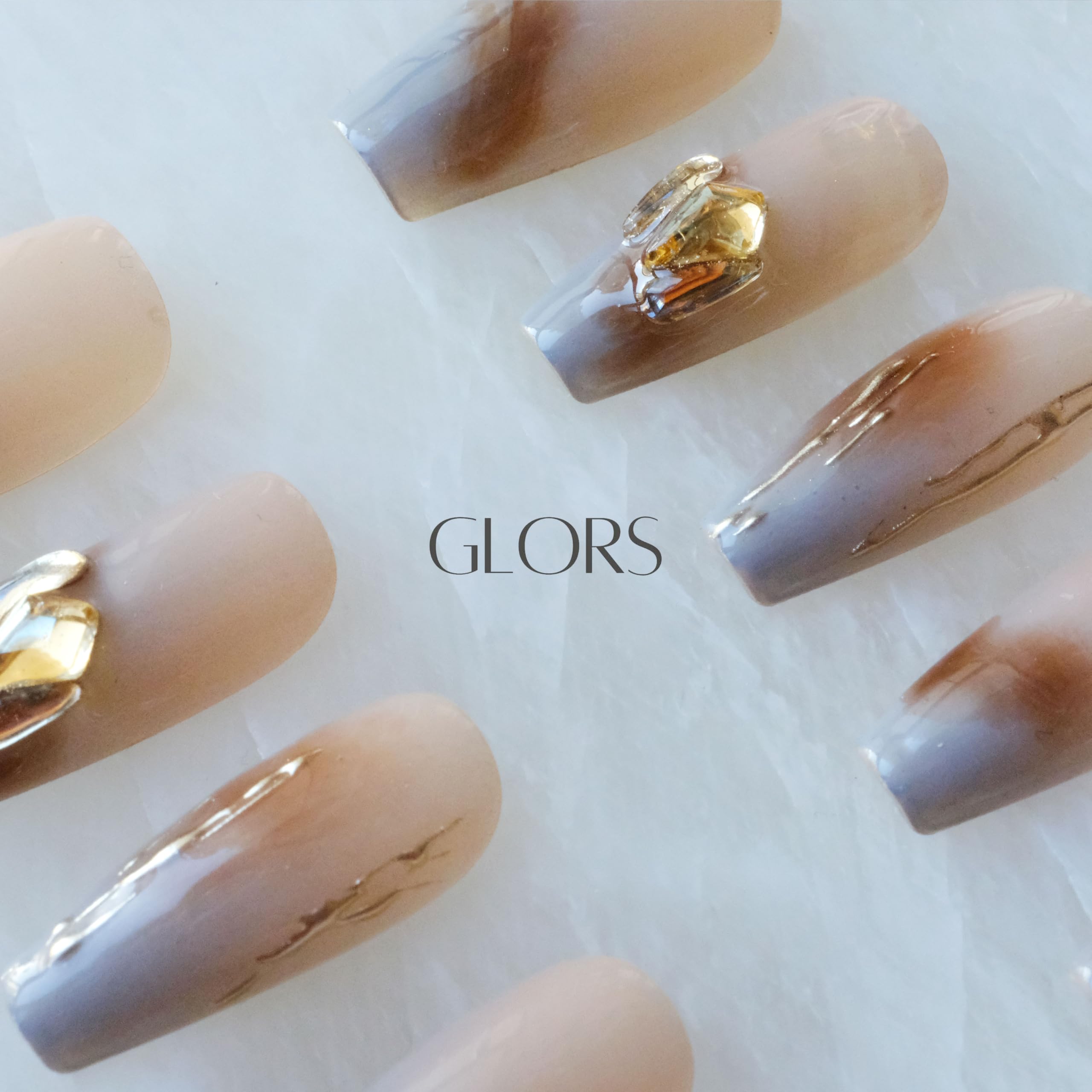 GLORS high-gloss finish delivers professional-looking nails at home