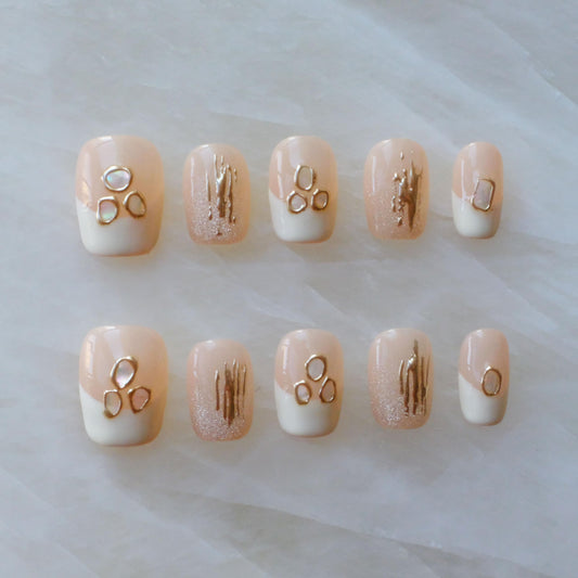 GLORS Mica Love shell-piece nail art detail shows premium sparkle for a refined manicure