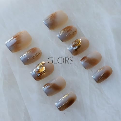 GLORS Mist Forest nails offer a salon-like finish at home