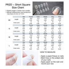 GLORS Short square nails keep a neat, modern silhouette
