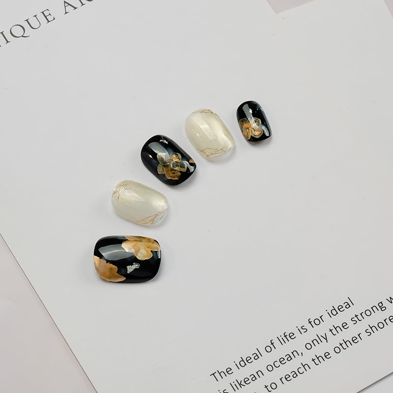 GLORS 10-piece nail set in varying sizes for a perfect fit.
