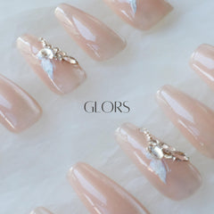 GLORS 10-piece set for a complete manicure at home.
