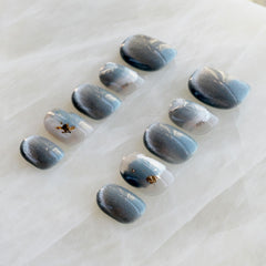 GLORS nails demonstrate durability suitable for daily wear and comfort.