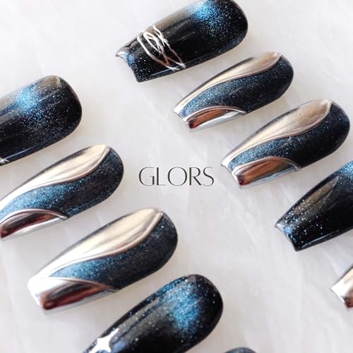 GLORS Purly 10-piece medium set enables quick, precise at-home manicures.