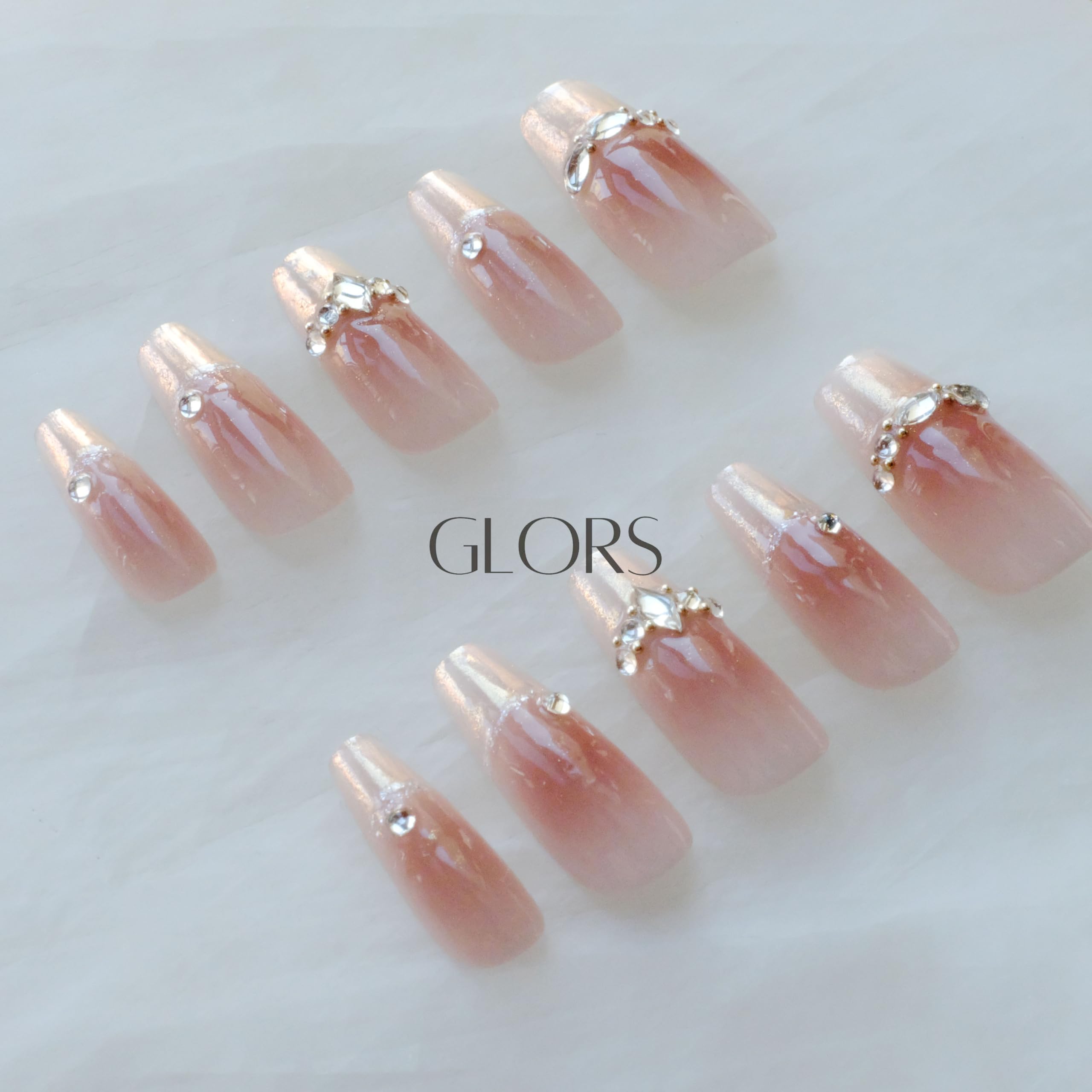 GLORS adhesive tabs provide easy, mess-free application with quick results.