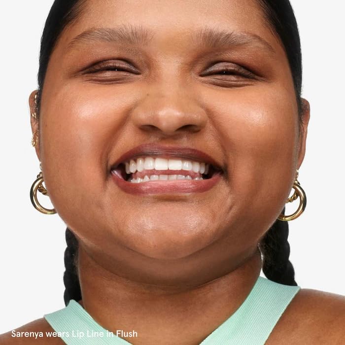 Glossier Flush Lip Liner natural look enhances your own lip color with a soft finish.