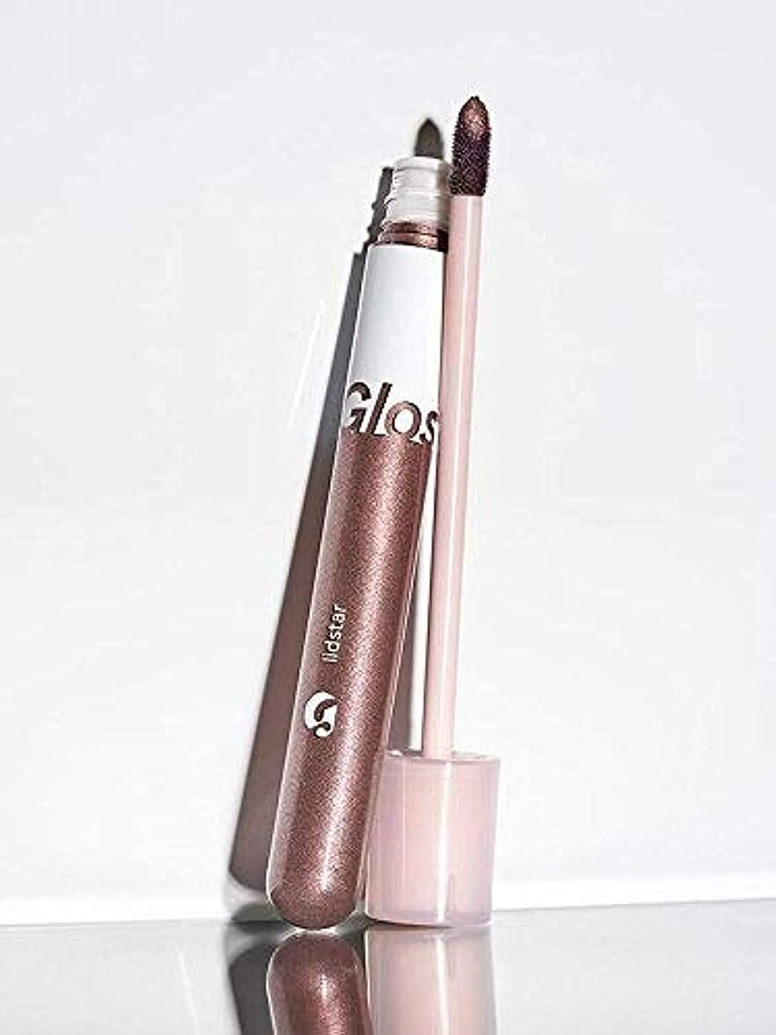 Glossier Lidstar Fawn swatch shows a creamy, blendable glow for subtle daytime eyes.