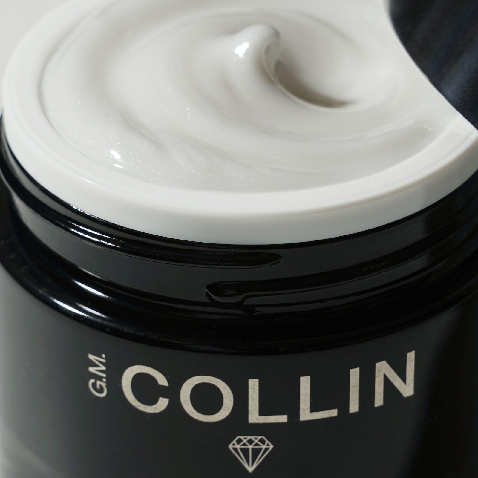 G.M. Collin Diamond Cream packaging close-up with premium design and brand credibility.