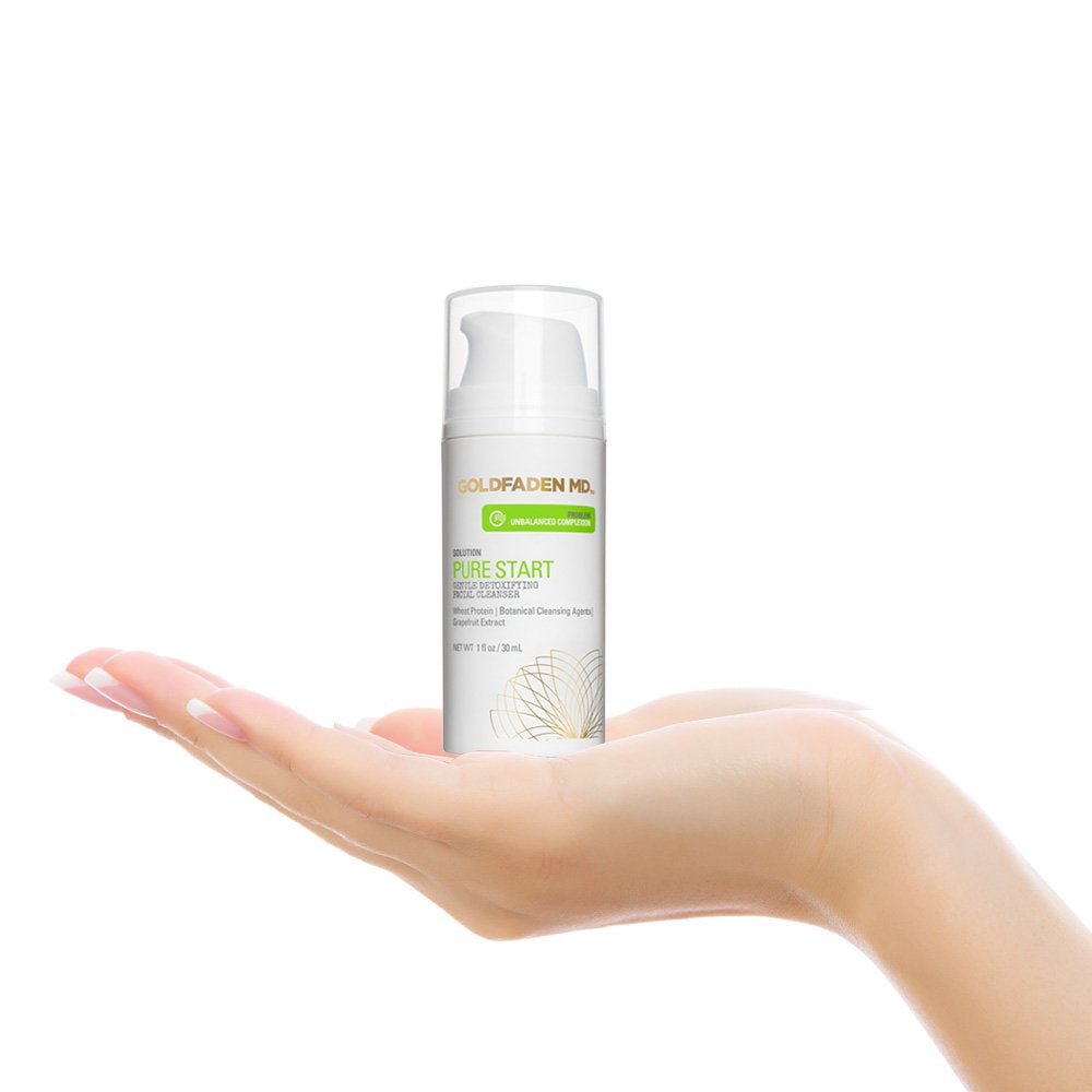 GOLDFADEN MD Pure Start seaweed and rose hip close-up suggesting moisture support.
