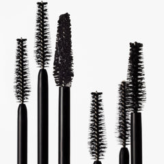 goop Featherlash smudge-proof finish for all-day wear on upper lashes.