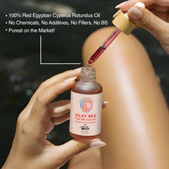 Hadirose Red Saad Oil texture—rich reddish-brown consistency.
