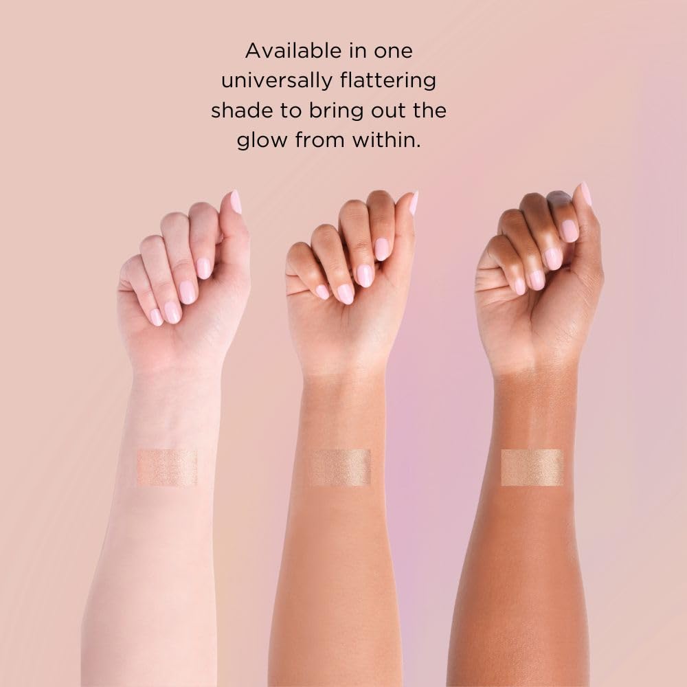 HALEYS Re-fract texture closeup reveals smoothing particles for softer skin.