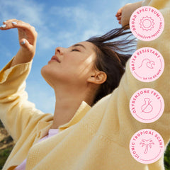 Hawaiian Tropic mineral sunscreen powder brush showing translucent matte finish.