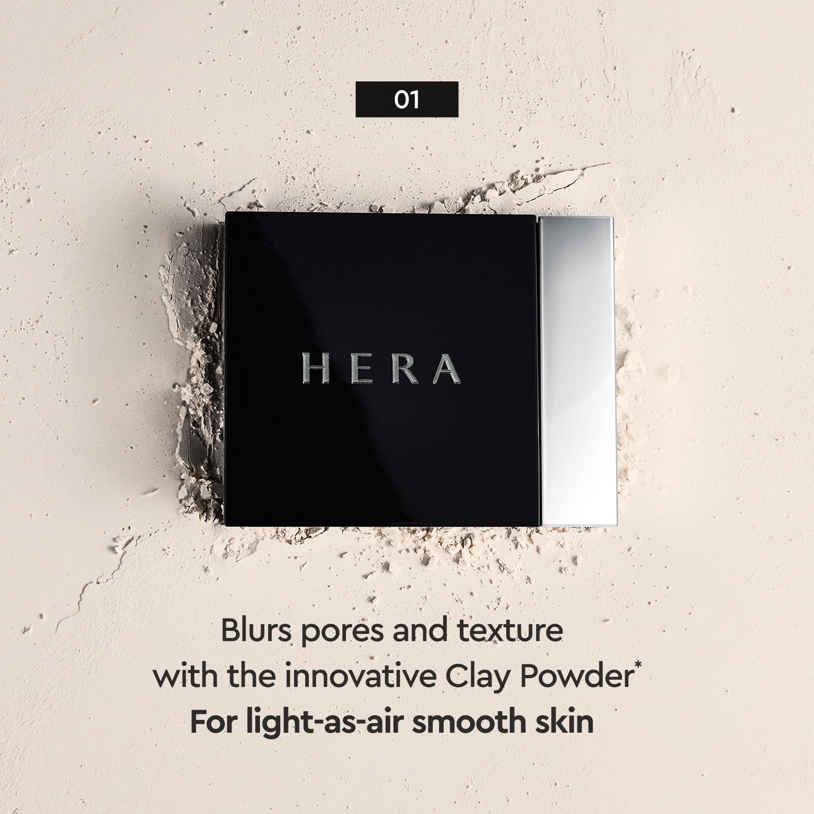 On-skin swatch shows pore-minimizing and skin-smoothing performance.