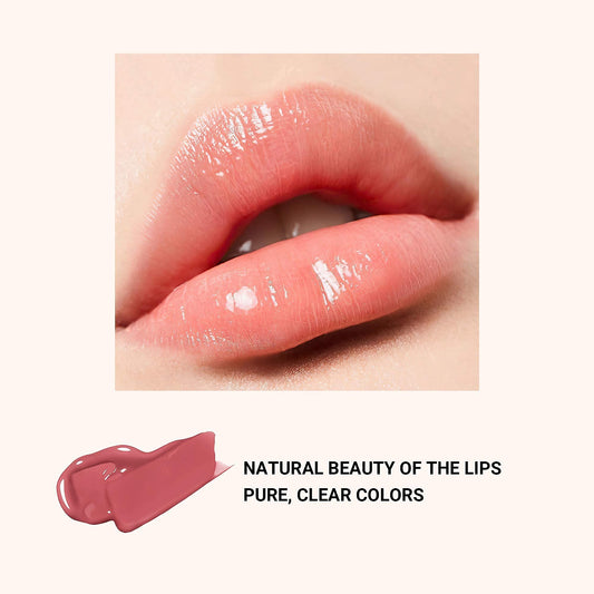 HERA Lip Gloss applicator applying Sensual Spicy Nude for a smooth pout.