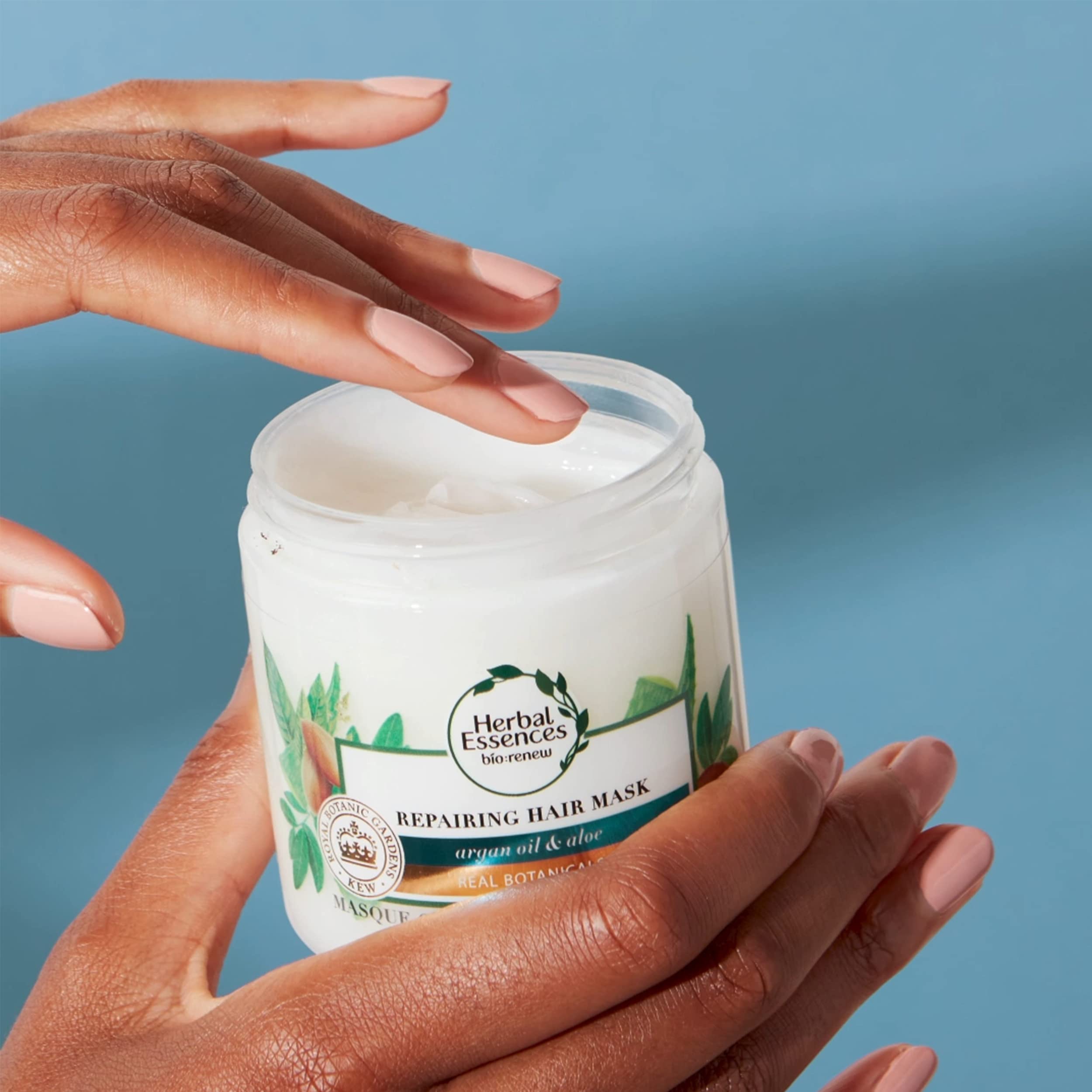 Herbal Essences bio:renew Hemp and Aloe Repairing Mask shelf-display in bathroom routine