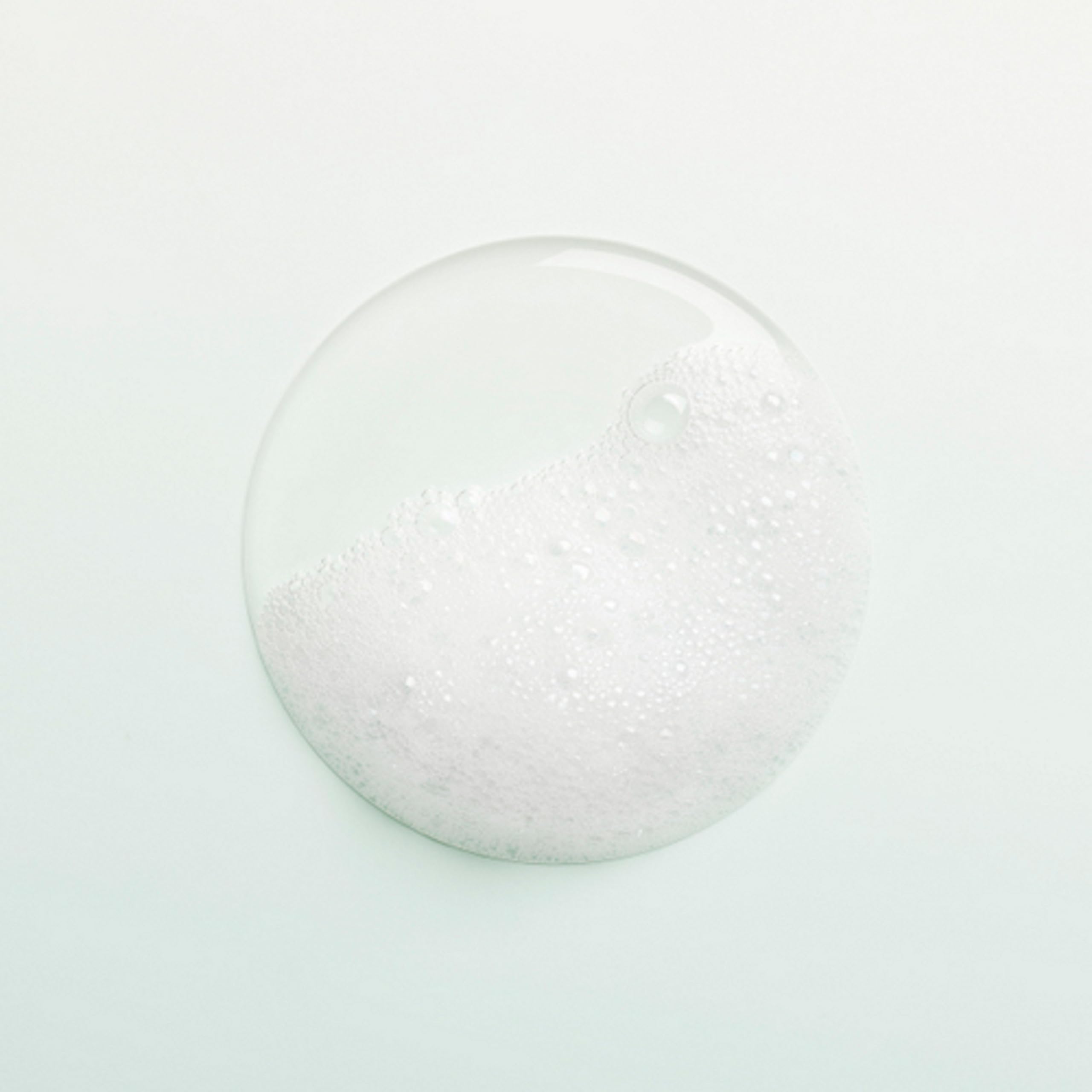 Hermès Eau d'Orange Verte softens skin with a light fragrance.