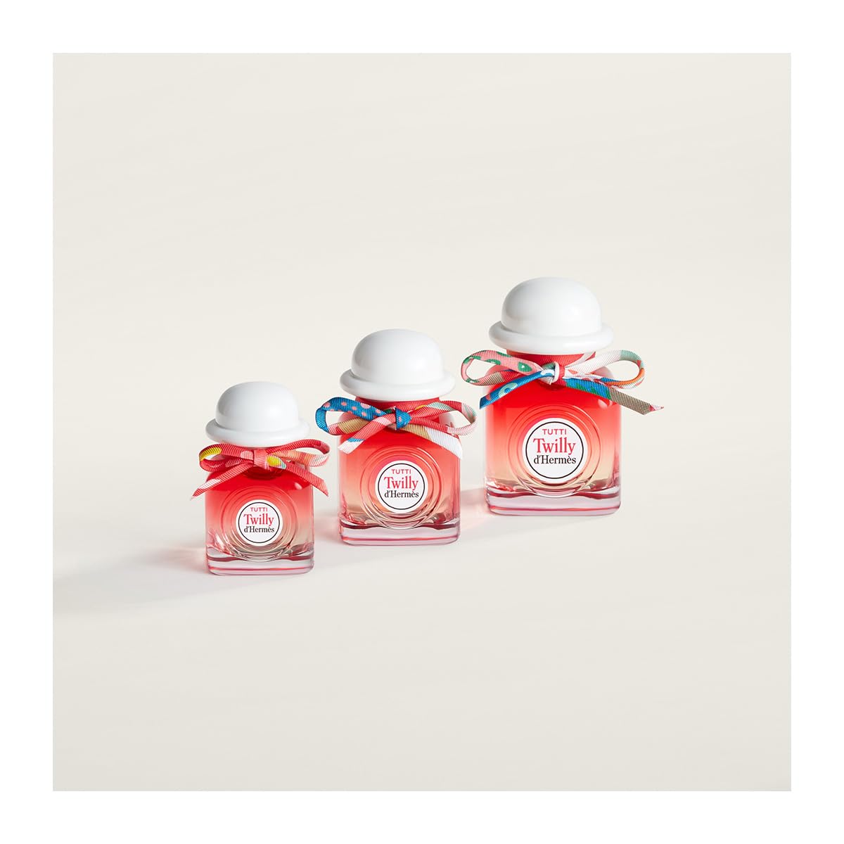 Tutti Twilly EDP close-up shows lychee heart for playful, versatile wear.