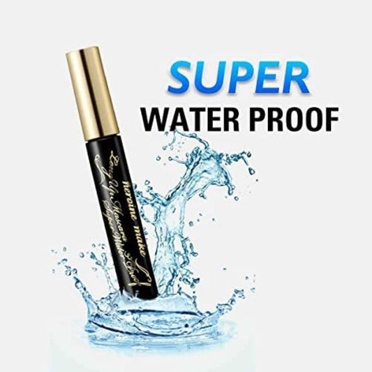 Heroine Make mascara brush close-up demonstrates precise definition for daily wear