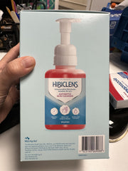 Hibiclens handwash foaming lather on hands for routine hygiene.