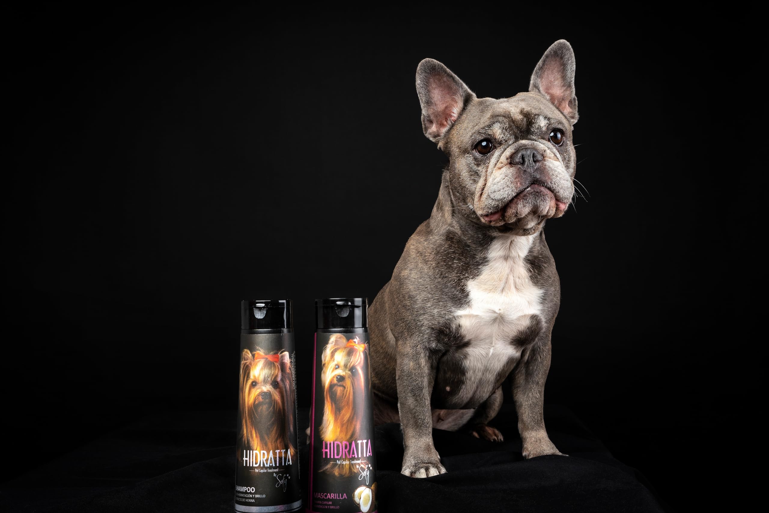 Hidratta henna and argan oil close-up with botanicals.