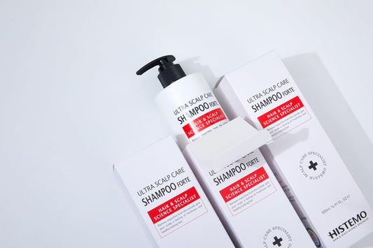 Histemo Ultra Scalp Care Shampoo lather ready for a thorough cleanse.