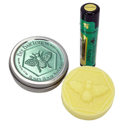 Gift-ready Honey House Naturals organza bag with this two-piece set.
