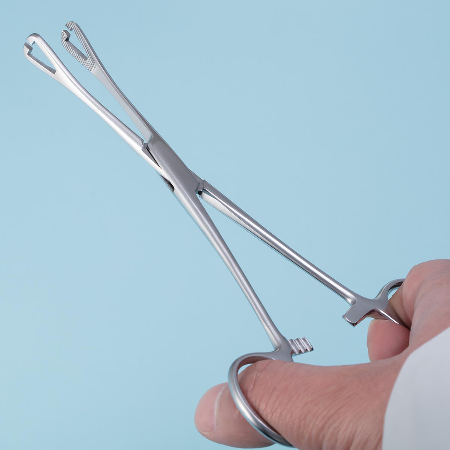 Hongtu Implant Surgical steel material ensures corrosion resistance
