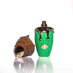 Woodsy base with sandalwood and cedarwood adds comforting longevity.