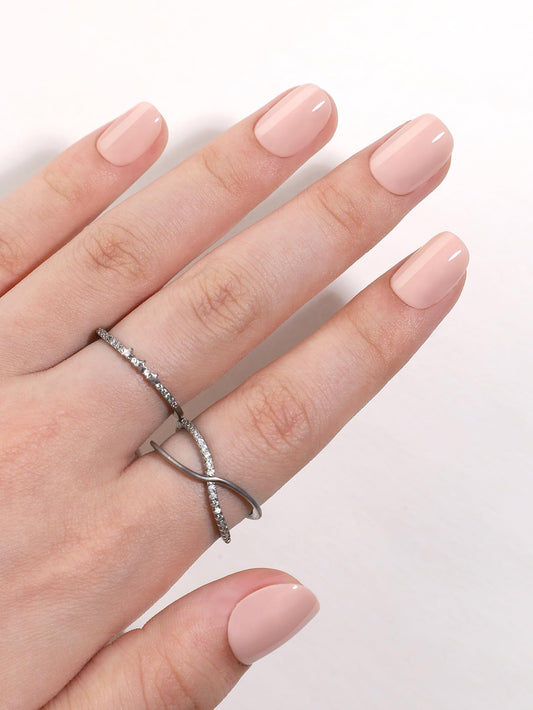 Hrnsnails Nude Press On Nails with storage box kit for organized, on-the-go manicures.