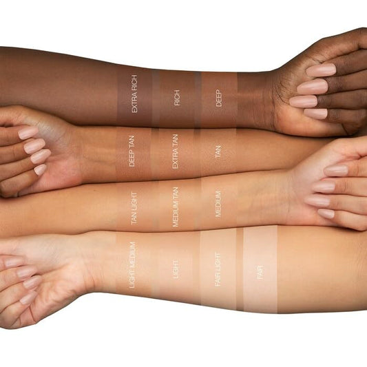 HUDABEAUTY GloWish soft-focus finish application yields natural, breathable makeup