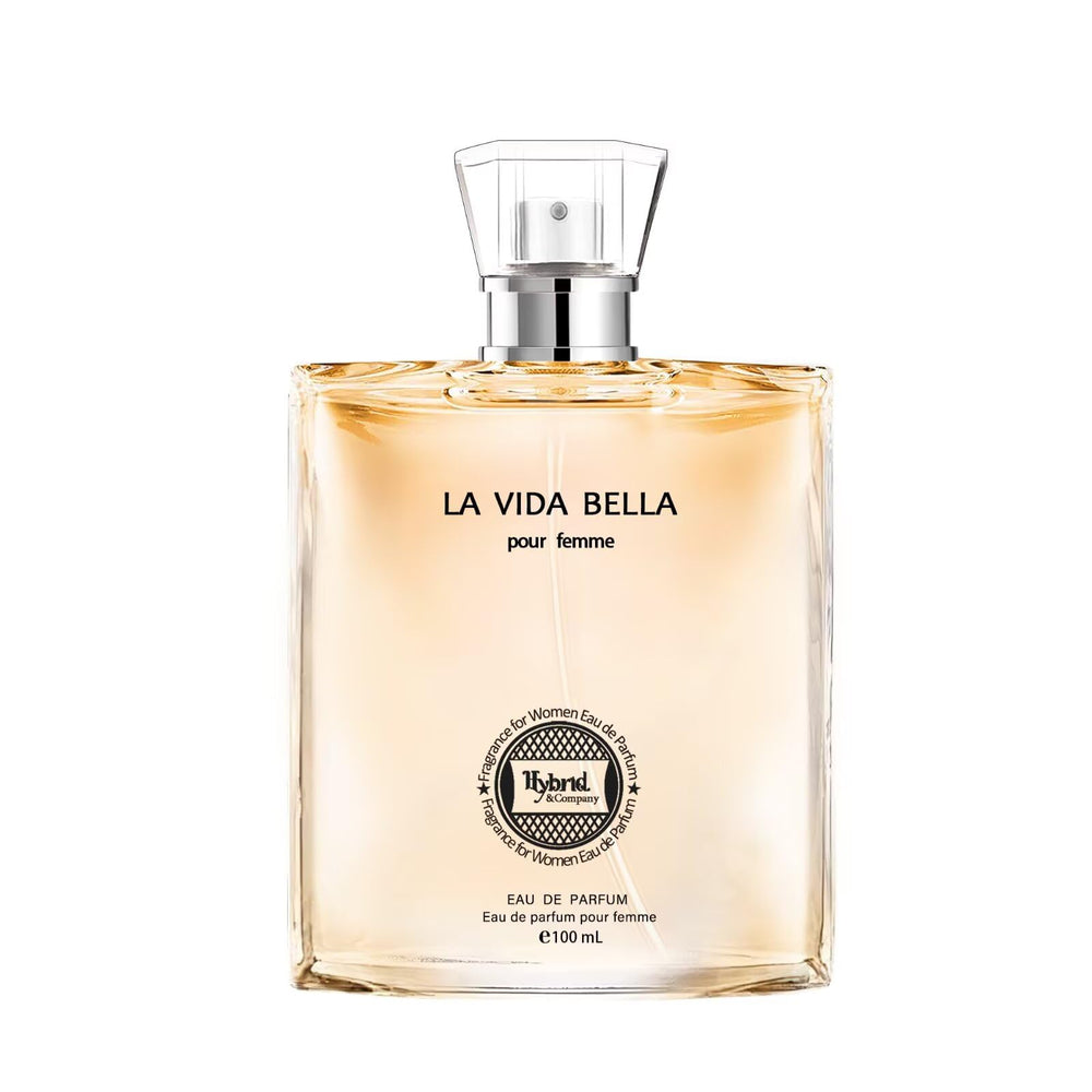 La Vida Bella spray mist in use
