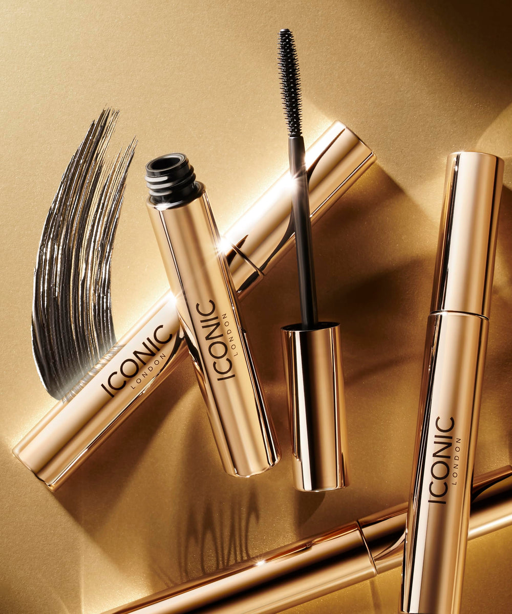 ICONIC LONDON Gift Set in use creates a festive eye look