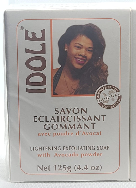 Idole soap bar close-up with avocado seed powder for gentle exfoliation