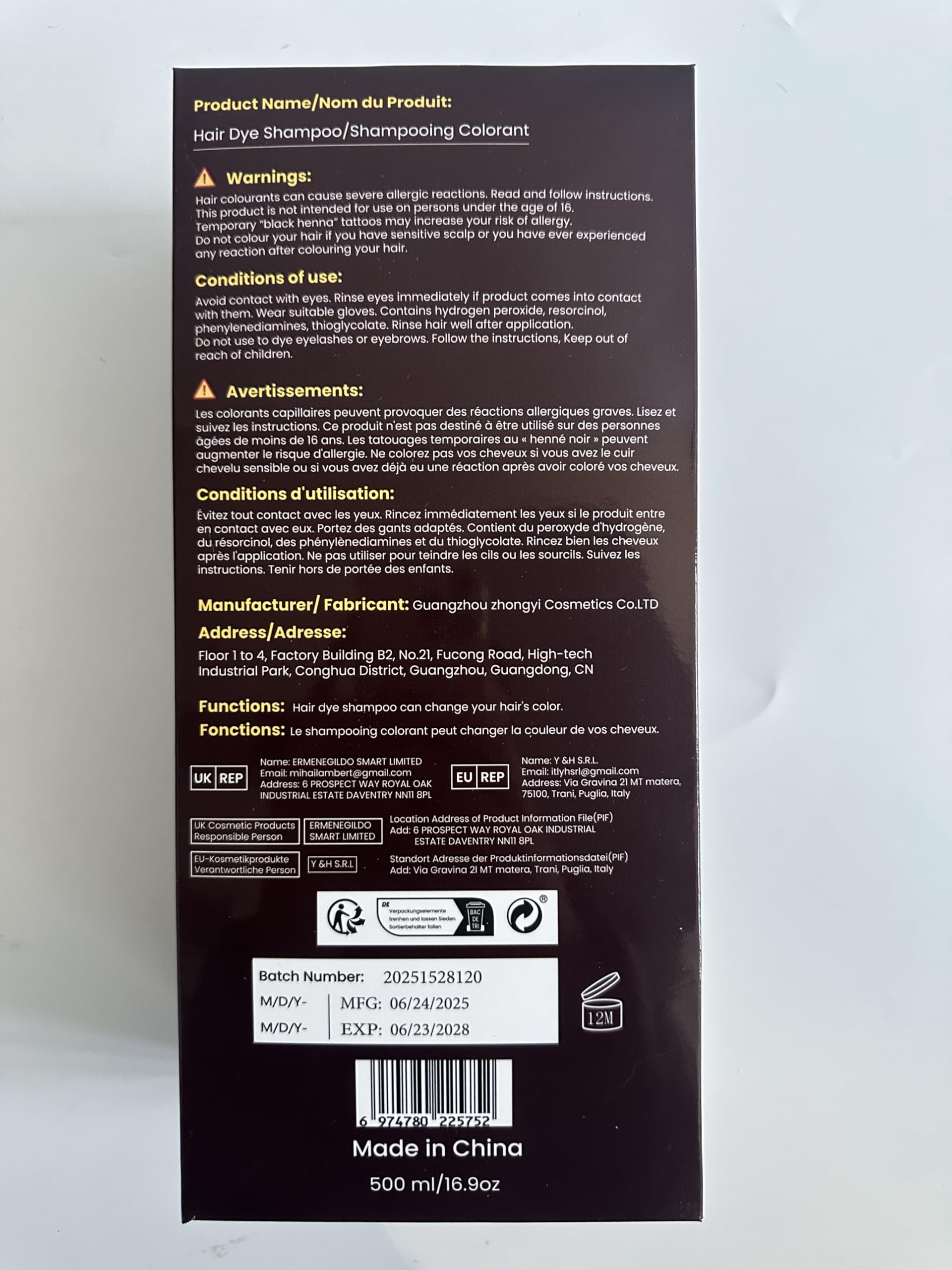 IIIMEIDU Hair Dye Shampoo leaves hair smooth with a natural-looking finish.