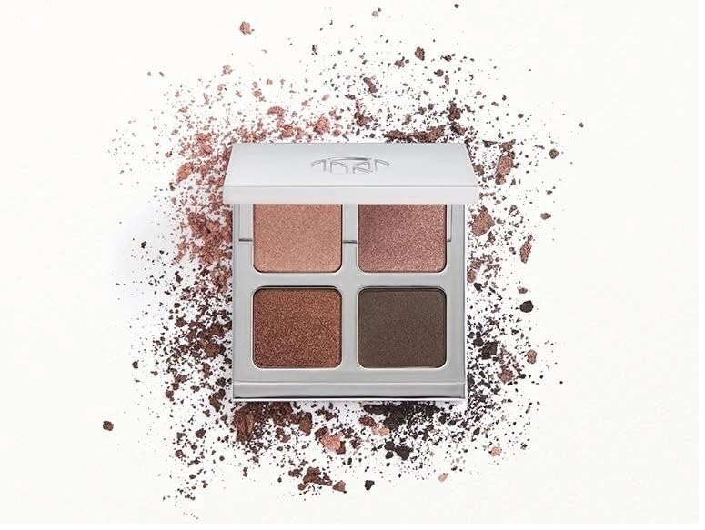 IL MAKIAGE Color Boss Squad quad delivers multidimensional eye color with all-day crease-free wear.